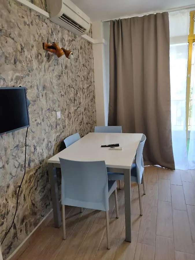 Book Internacional II Salou Apartment Spain